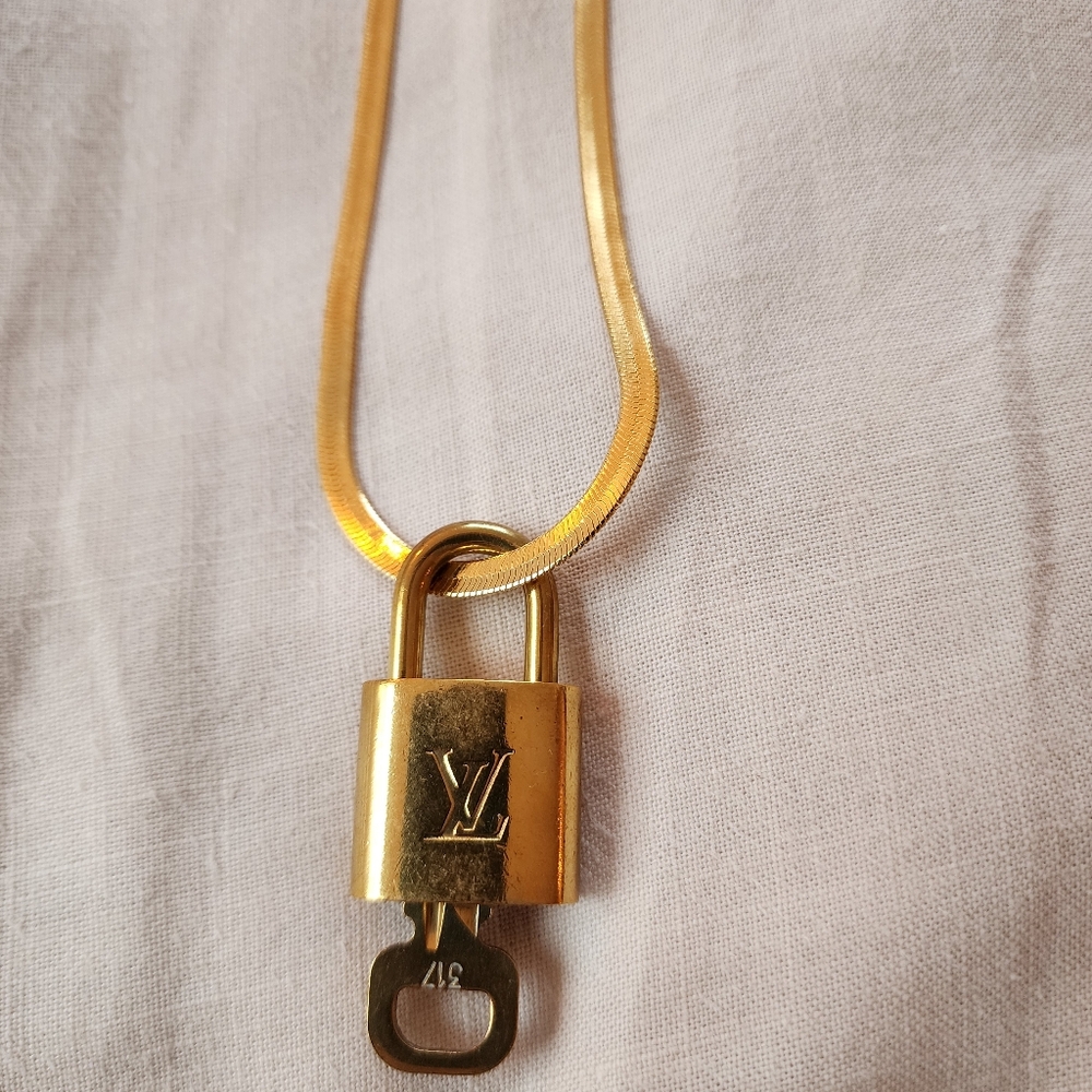 Louis Vuitton Gold Lock & Key Necklace - Picture 3 of 5